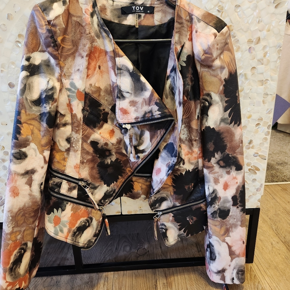Jacket - Picture 2 of 3